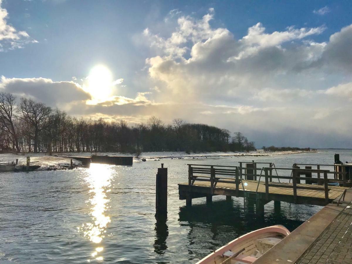Strandnahe Ferienwohnung Ruegen Dranske Extérieur photo